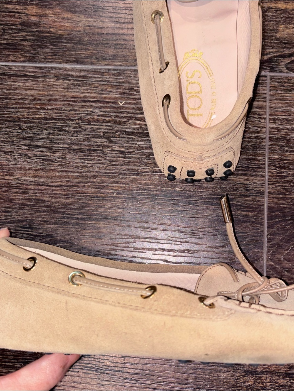 TOD'S Women’s Gommino suede boat shoes in Beige - Picture 6 of 7